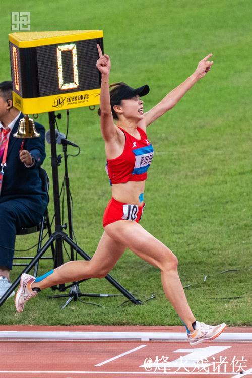 河南队选手梁田田十五运会女子10000米决赛夺金